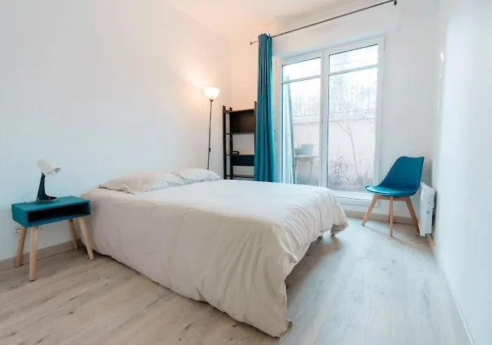 Bourg La Reine Tranquil Haven